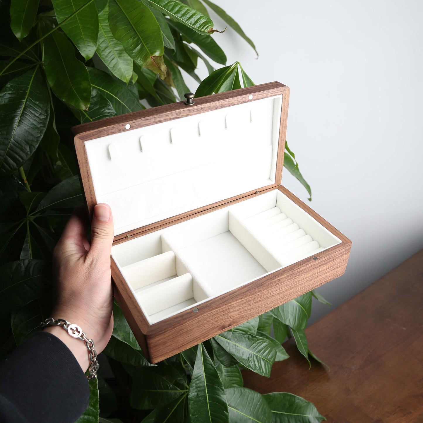 Custom Engraved Walnut Jewelry Box,Personalized Wooden Jewelry Organizer,Travel Case for Women,Bridesmaid Gift,Unique Gift for Her,for Mom