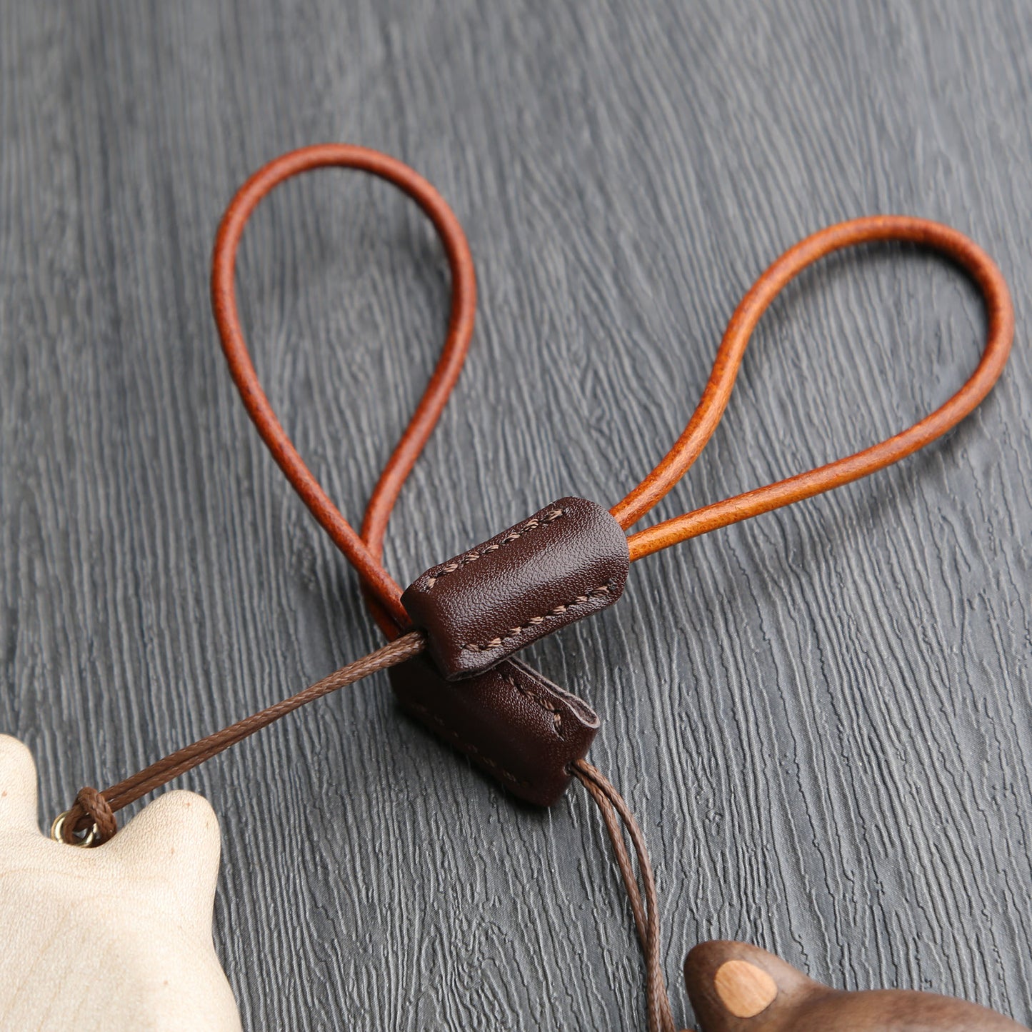 Personalized Wooden Cat/Dog Keychain,Custom Bag Charm for Couples,Engraved Name Gift,Unique Purse Accessory,Gifts for Men & Women,Key Fob