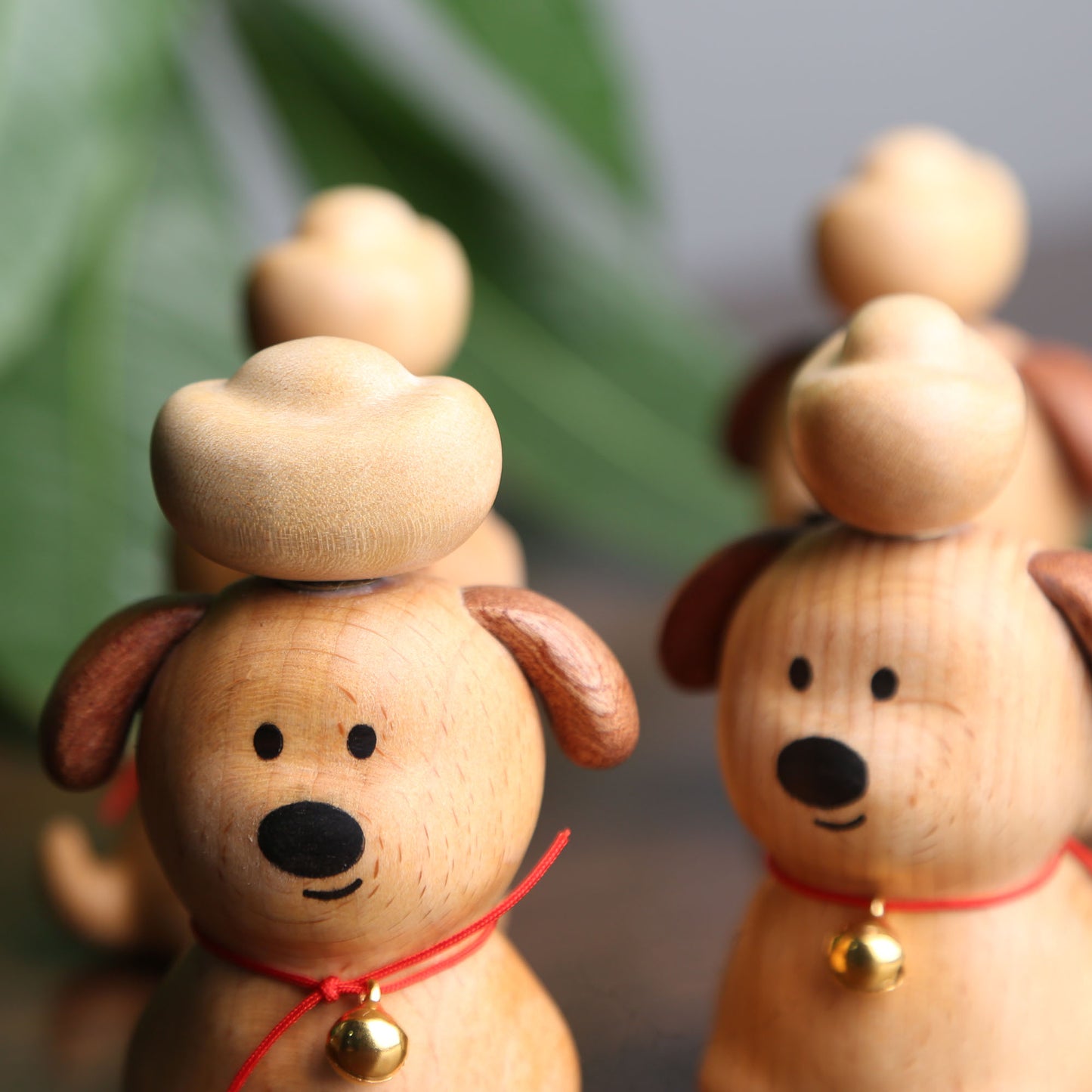 Personalized Wooden Dog Figurine with Gold Ingot,Lucky Feng Shui Desk Décor,Prosperity Puppy Ornament for Car or Office,Gift for Dog Lovers