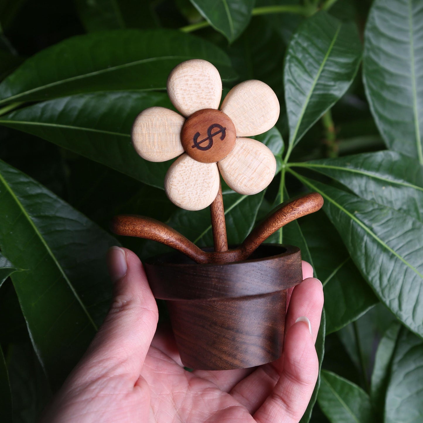 Rotating Wooden Flower,Home & Car Décor,Personalized Name Engraving,Creative Gift Idea,Unique Handmade Decoration,Gift for Women/Girls