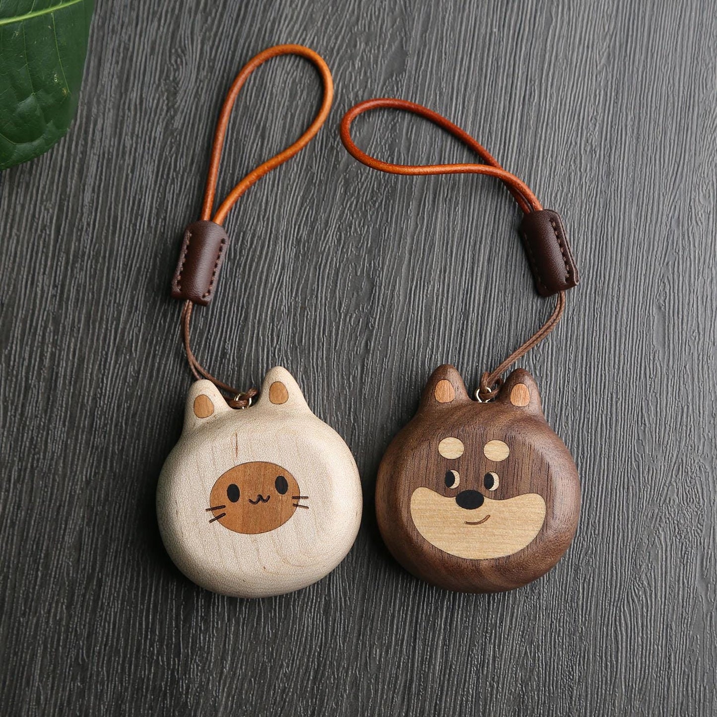Personalized Wooden Cat/Dog Keychain,Custom Bag Charm for Couples,Engraved Name Gift,Unique Purse Accessory,Gifts for Men & Women,Key Fob
