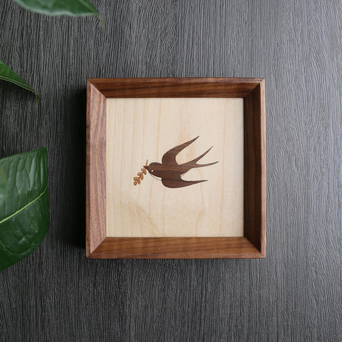 Personalized Wooden Swallow Home Decor,Wood Bird Ornament,Custom Engraved Name,Unique Gift for Nature Lovers & Home Warmth,Eco-Friendly Gift
